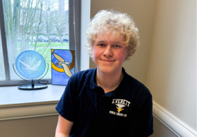  Healthcare Academy CTE program opens doors for Everett senior 