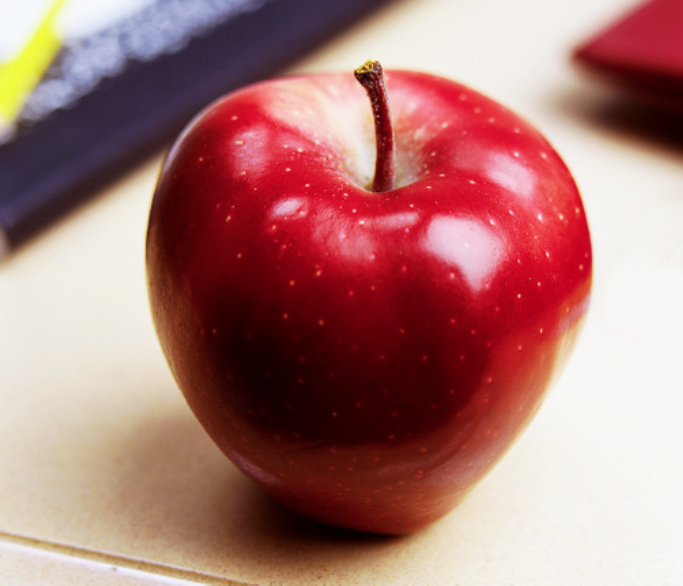Apple Apple